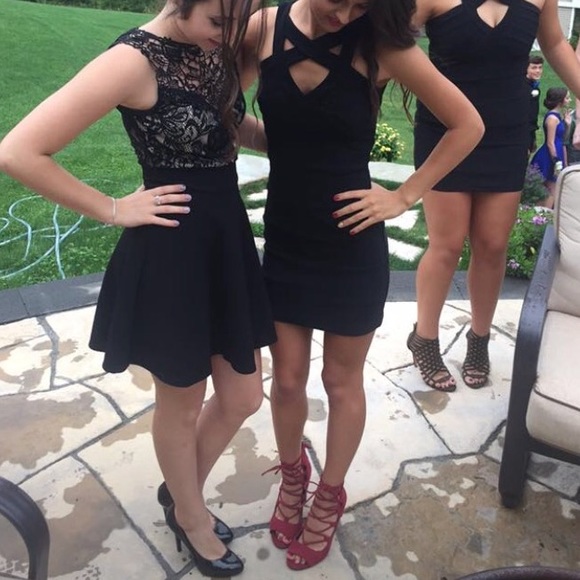 Black formal dress - Picture 3 of 7